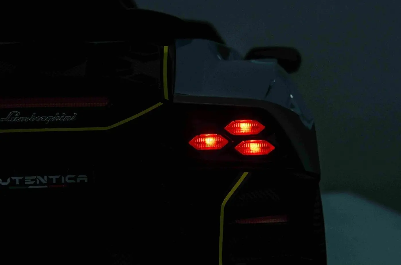 Masinuta electrica Ramiz Lamborghini Invencible (White)