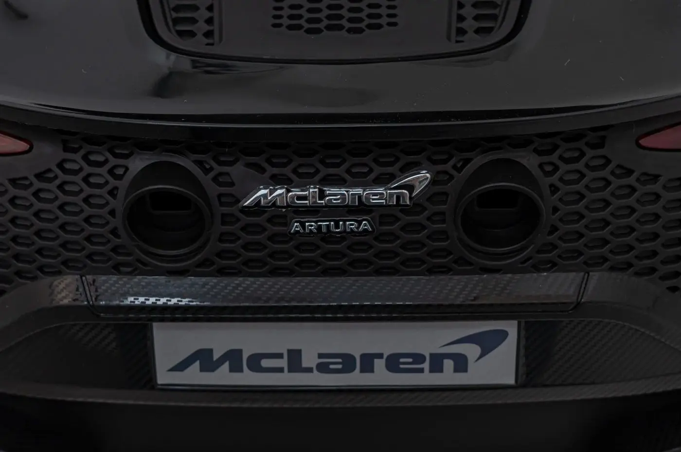 Masinuta electrica Ramiz Mclaren Artura (Black)