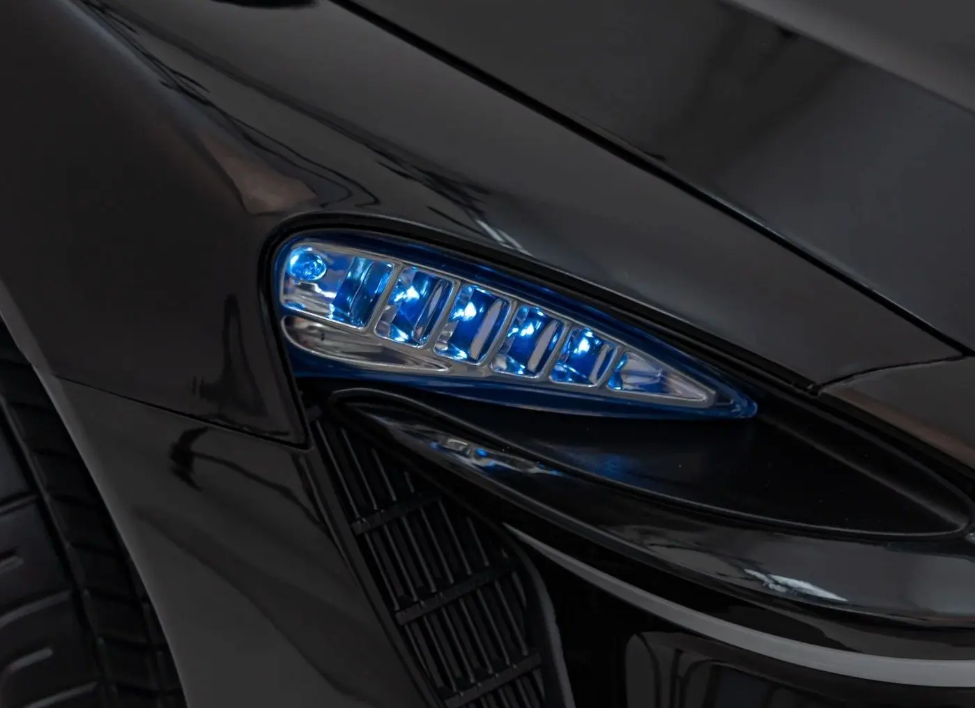 Masinuta electrica Ramiz Mclaren Artura (Black)