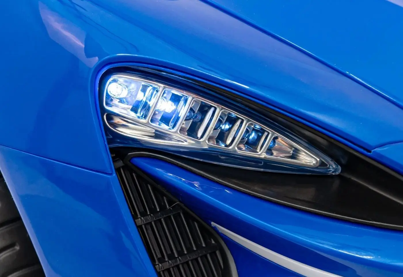 Masinuta electrica Ramiz Mclaren Artura (Blue)