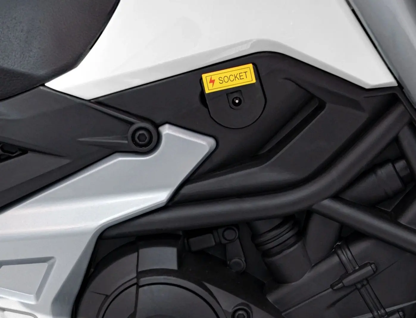 Motocicleta electrica Ramiz Honda NC750X (White)