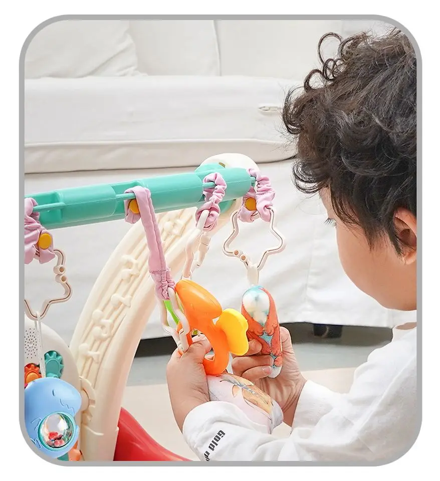 Premergator interactiv cu covoras AliBibi MBH5282671 (Multicolor)