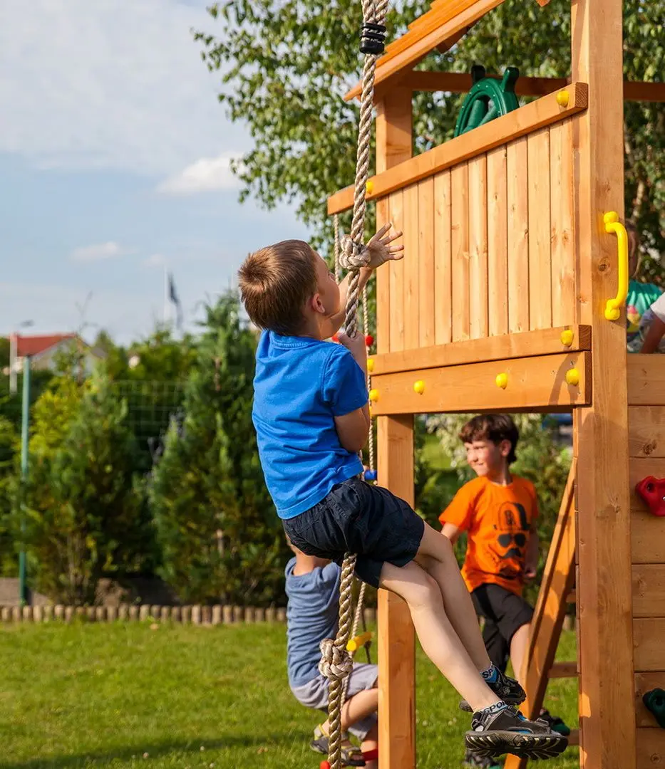 Complex pentru joaca Fungoo Fortress (Wood Teak)