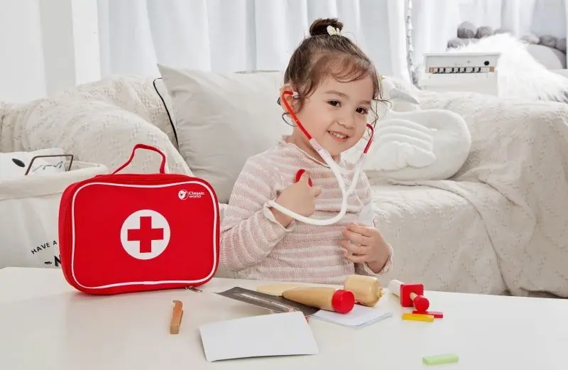 Set de joaca Classic World Doctor Case CW54419 (Red/White)