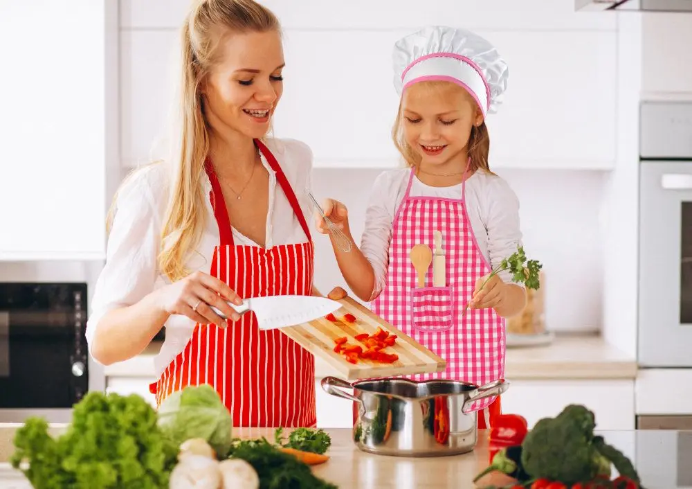 Игровой набор Iso Trade Kids Cook 6083 (White/Pink)