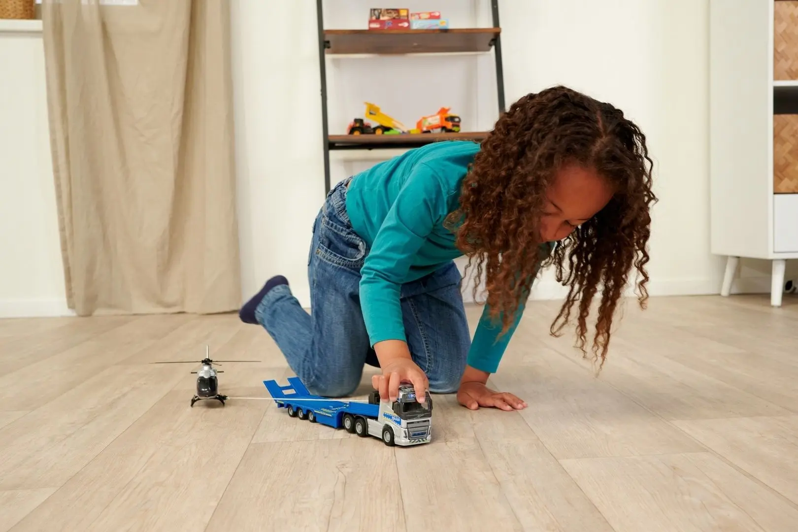 Игровой набор Majorette Volvo Truck+Airbus Police Helicopter (White/Blue)