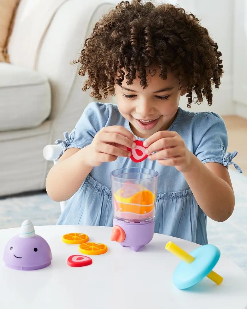 Set de joaca Skip Hop Zoo Shake it Up Smoothie (Narwhal)