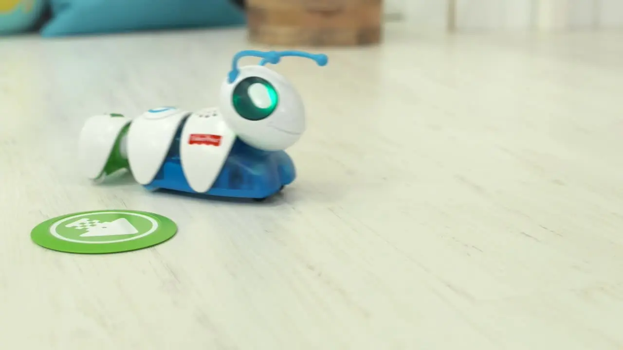 Jucarie interactiva Fisher-Price Codeapillar (White)