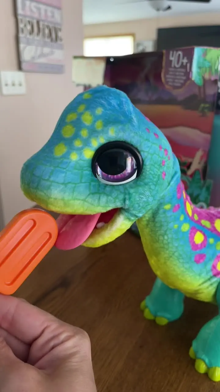 Jucarie interactiva Hasbro FurReal Friends Snackin Sam The Bronto (Multicolor)