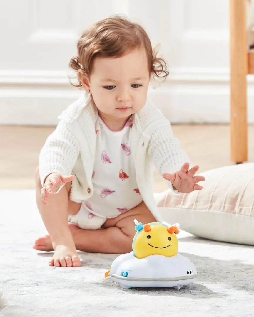 Jucarie interactiva Skip Hop Explore & More Follow-Bee Baby Crawl (Bee)