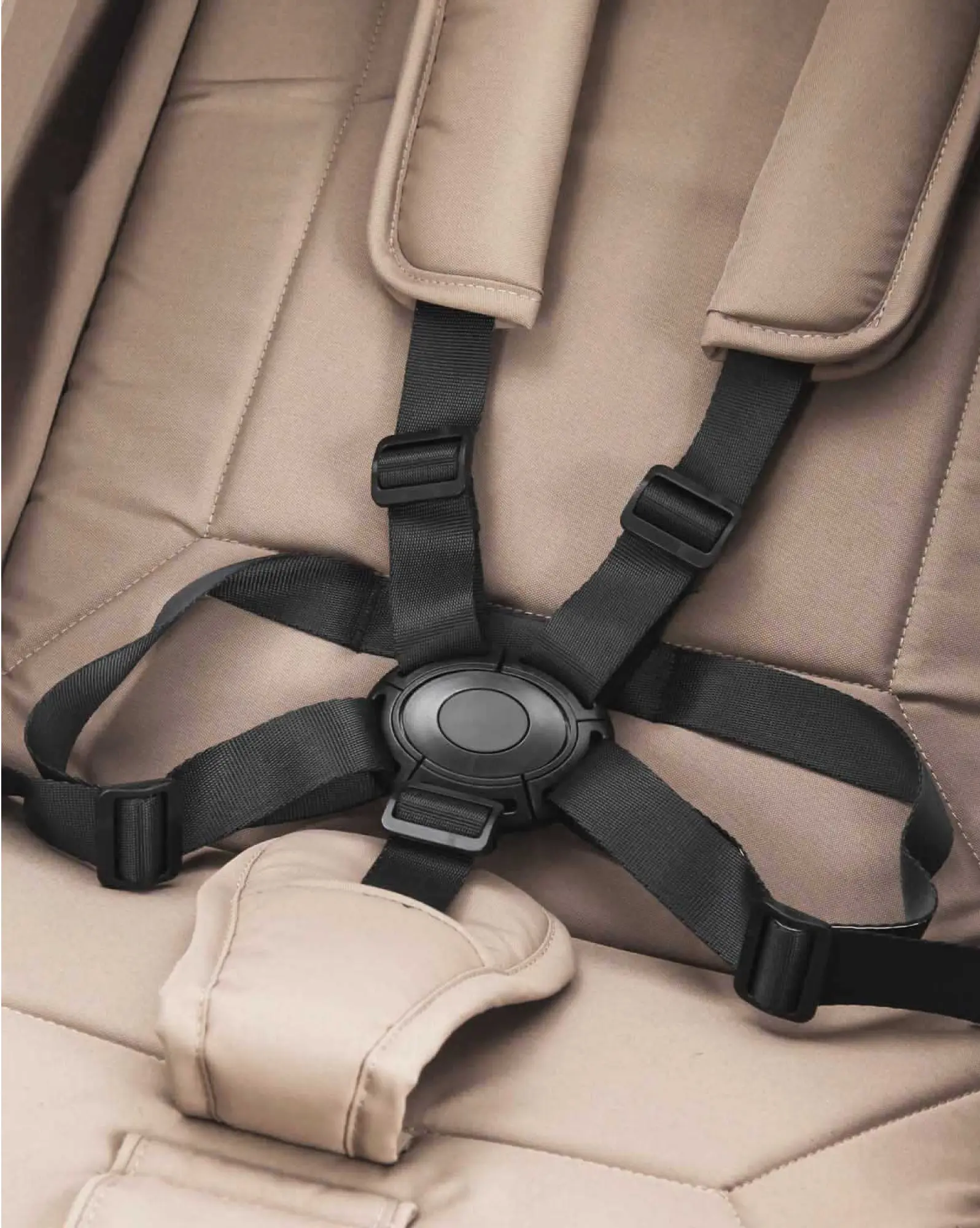 Carucior de plimbare Carrello Bravo Carbon (Frost Beige)