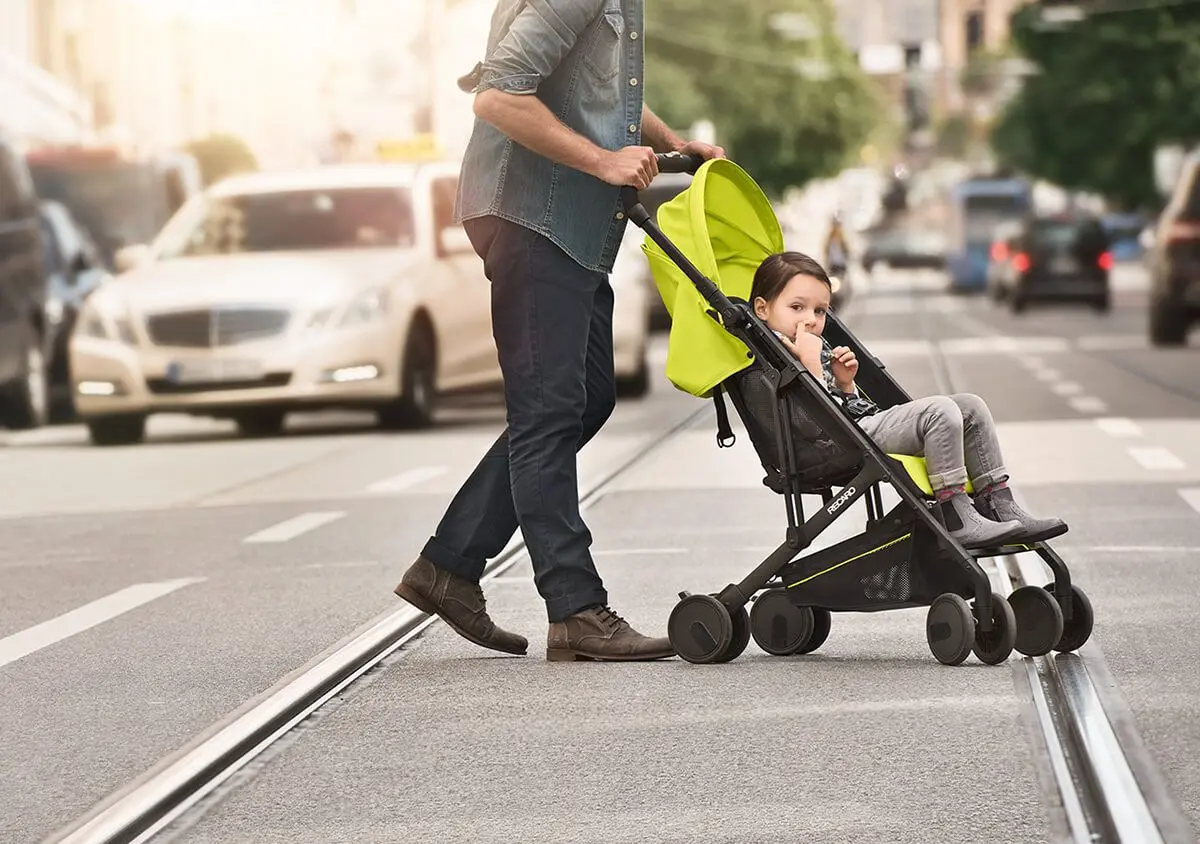 Carucior pentru plimbare Recaro Easylife Lime (5601.21362.66)