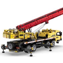 Constructor CaDA Crane Truck 9236 (Yellow/Red) Thumb