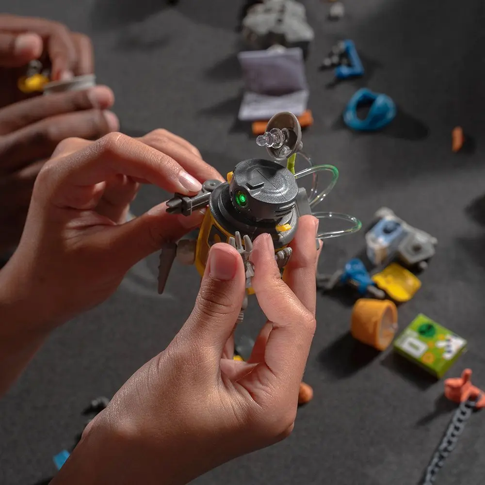 Constructor Hexbug Junkbots Alley Dumpster Assortment - 4