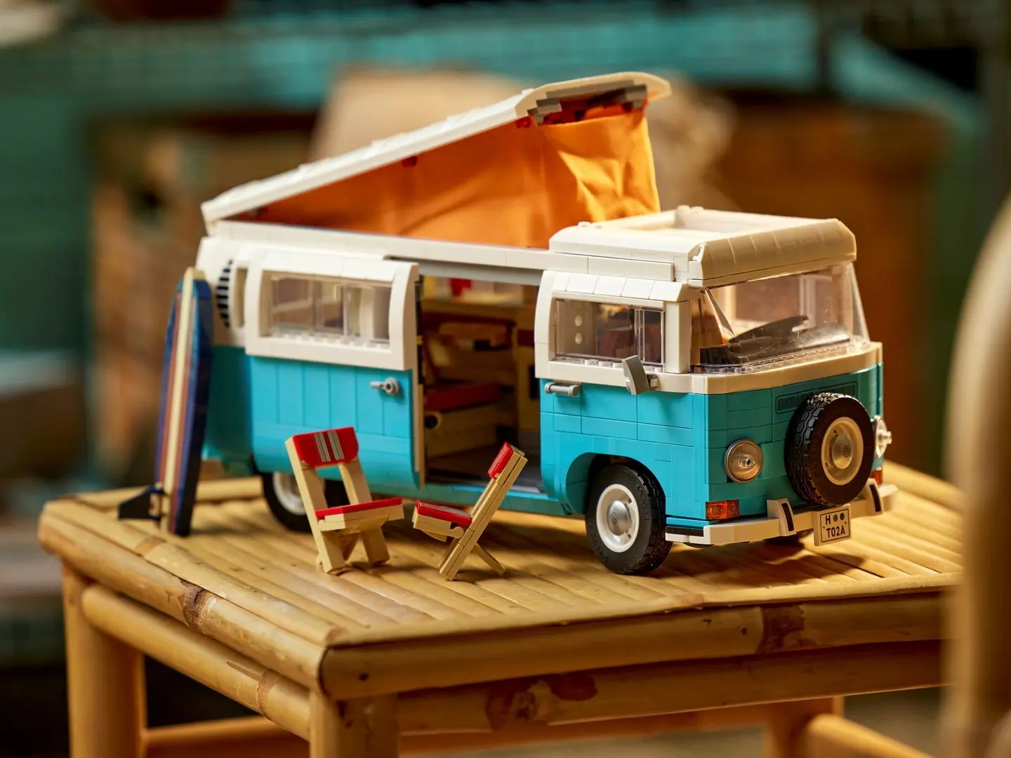 Constructor Lego Creator Volkswagen T2 Camper Van 10279 (Blue/White) - 10