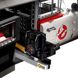 Constructor Lego Icons Ghostbusters ECTO-1 10274 (White) Thumb