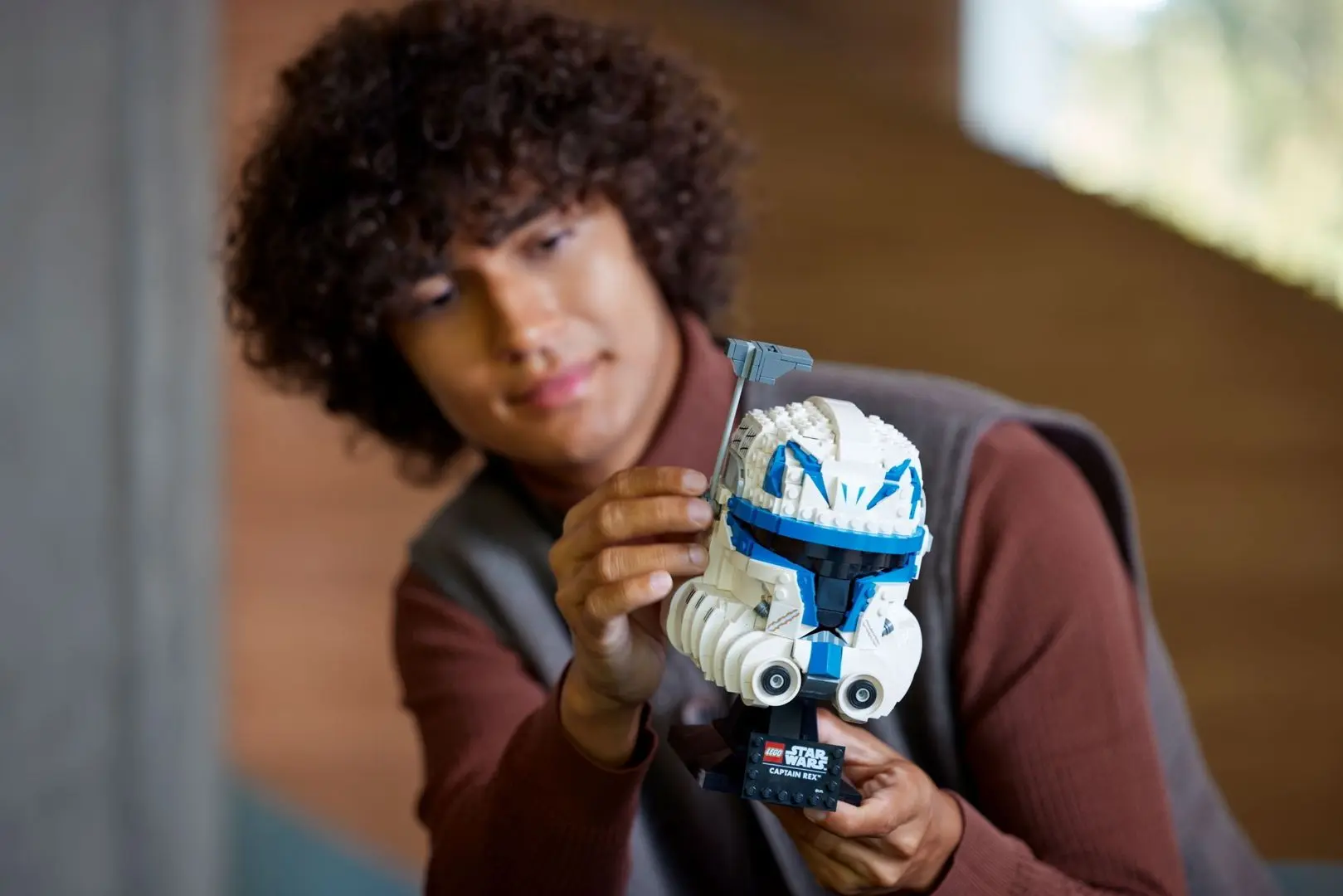Constructor Lego Star Wars Captain Rex Helmet 75349 (White/Blue) - 4