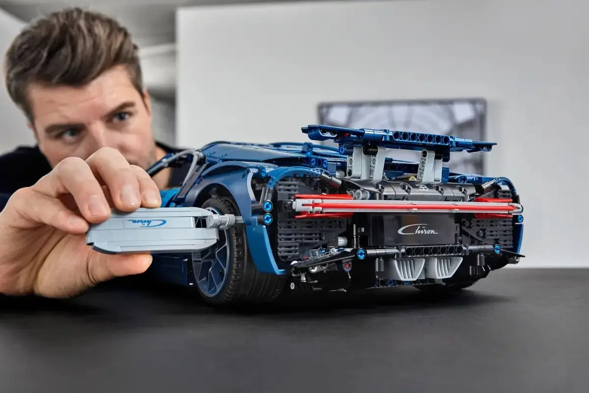 Constructor Lego Technic Bugatti Chiron 42083 (Blue/Black) - 5