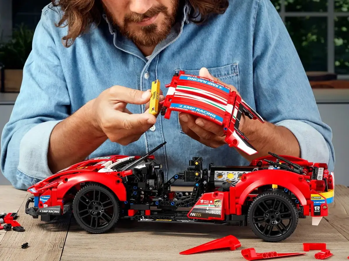 Constructor Lego Technic Ferrari 488 GTE 42125 (Red/Black) - 5