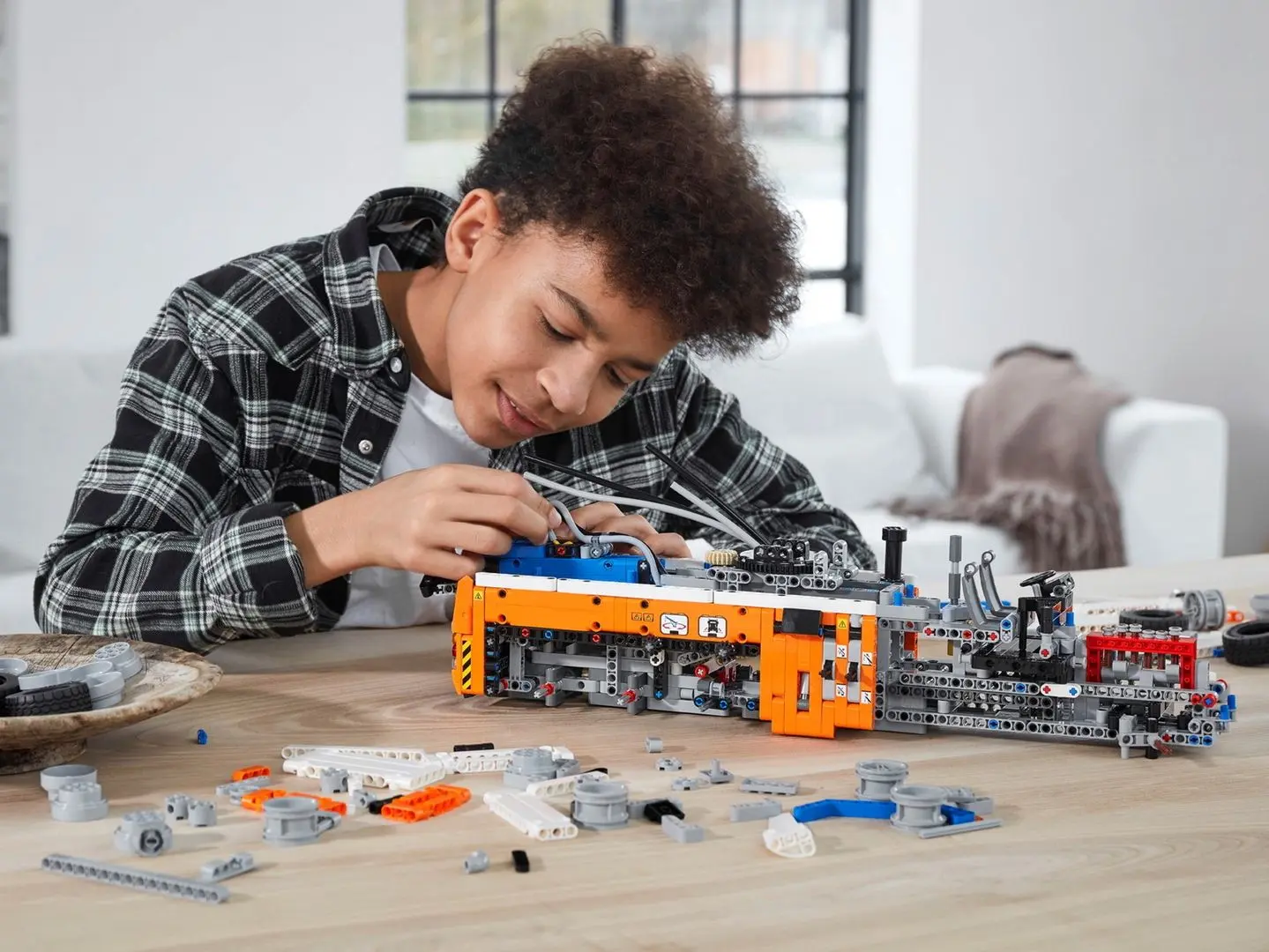 Constructor Lego Technic Heavy-duty Tow Truck 42128 (Orange/Blue) - 8