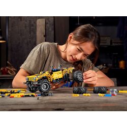 Constructor Lego Technic Jeep Wrangler 42122 (Yellow/Black) Thumb