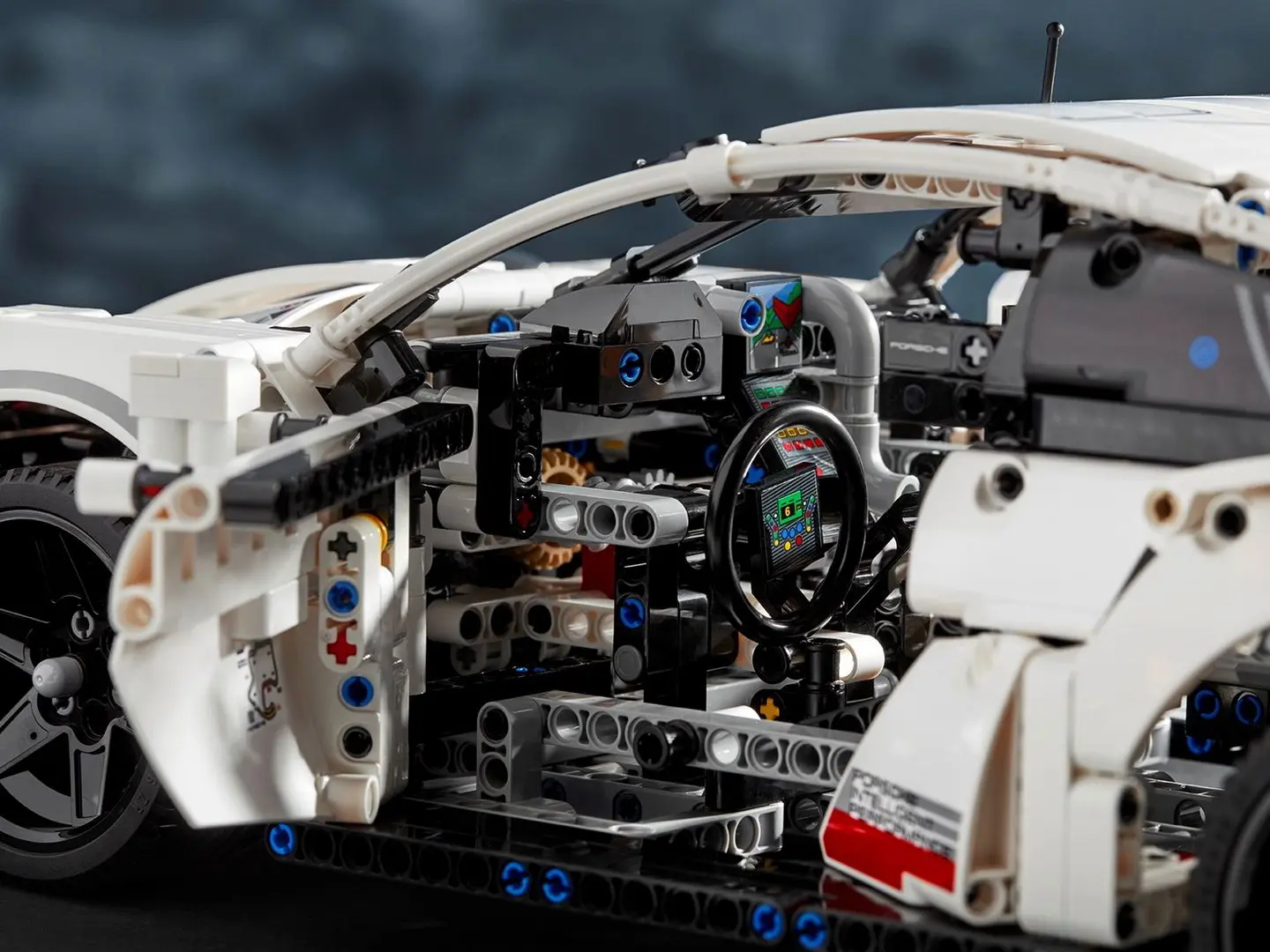 Constructor Lego Technic Porsche 911 RSR 42096 (White/Black) - 3