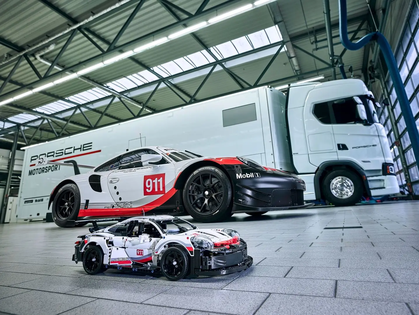 Constructor Lego Technic Porsche 911 RSR 42096 (White/Black) - 5