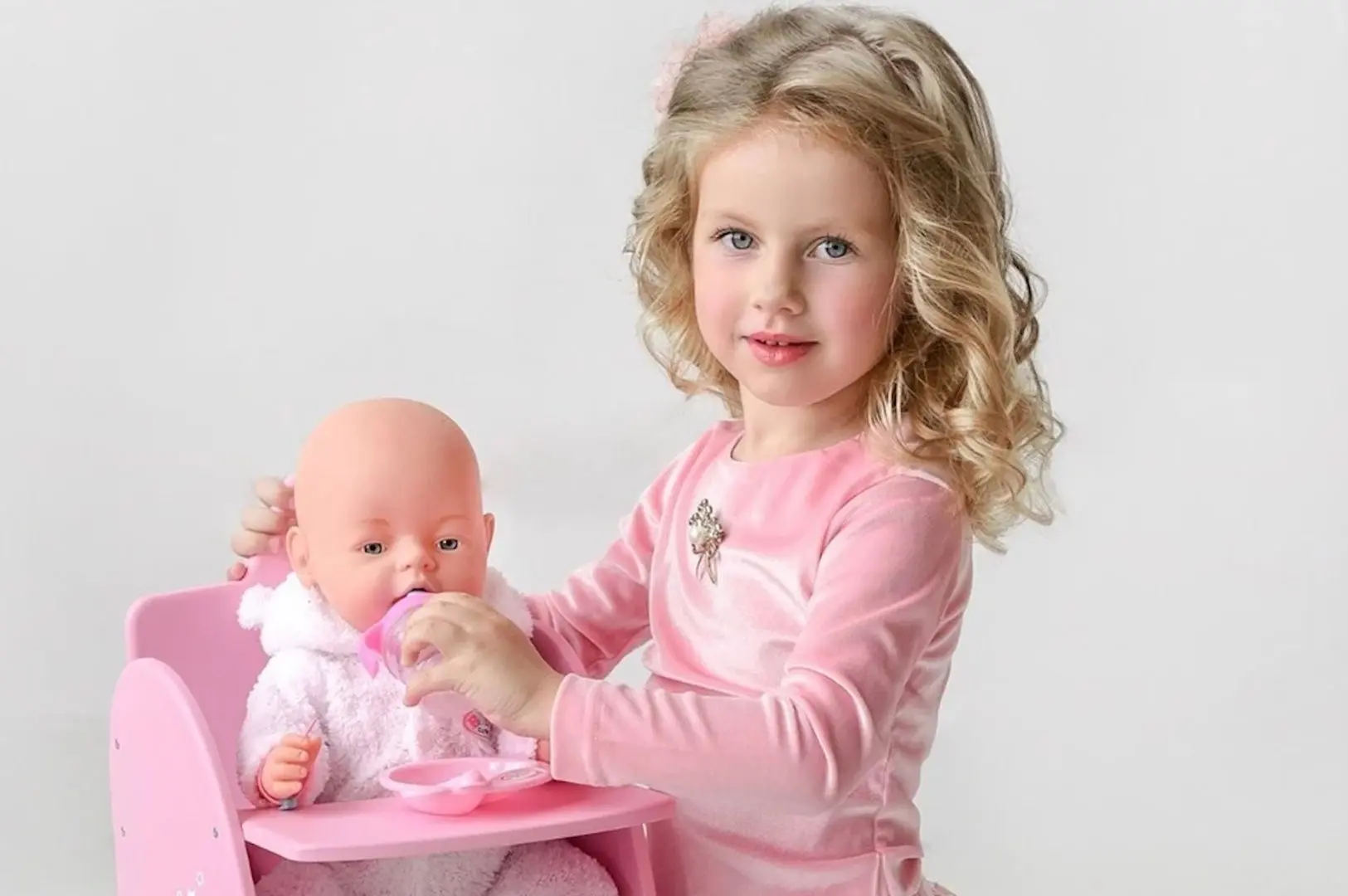 Стульчик для куклы Манюня Diamond Star 74319 (Pink)