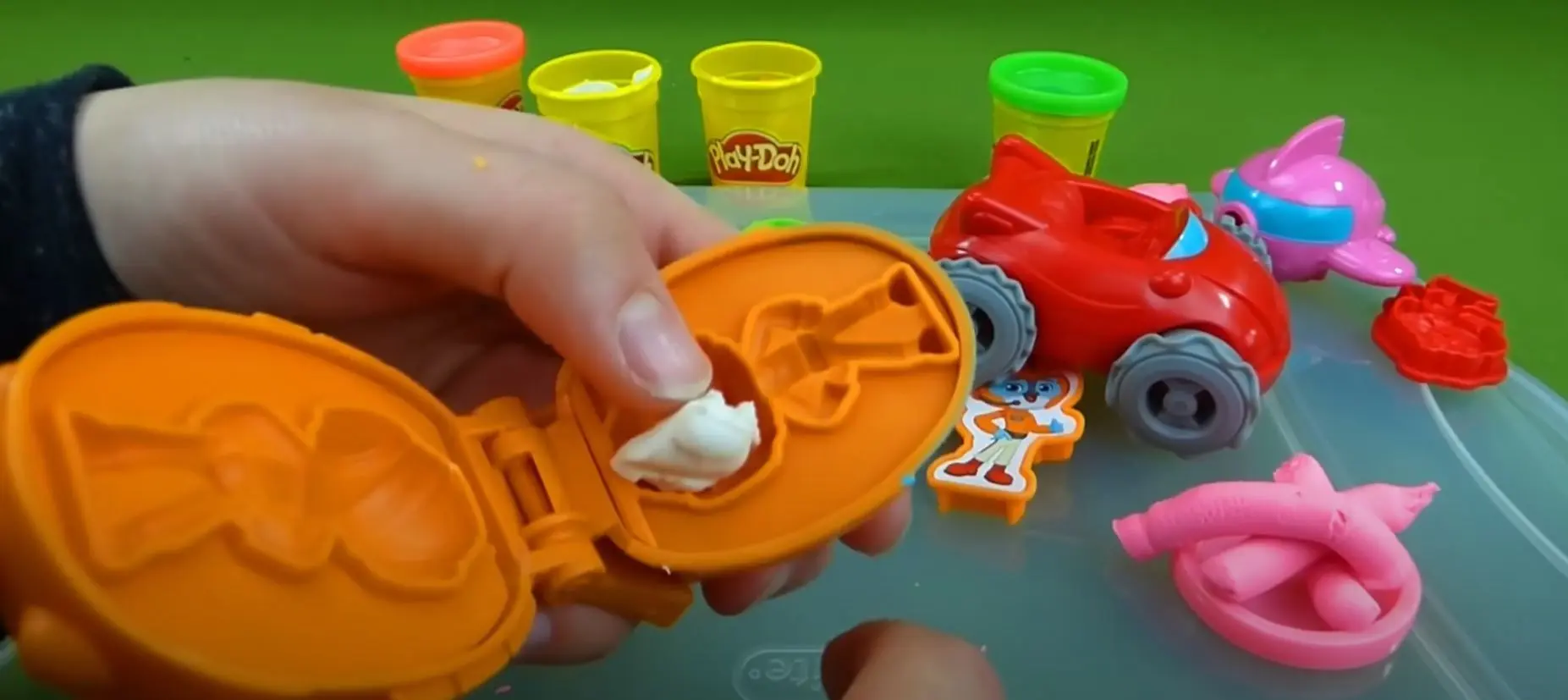 Set de modelare Play-Doh Top Wing 8691