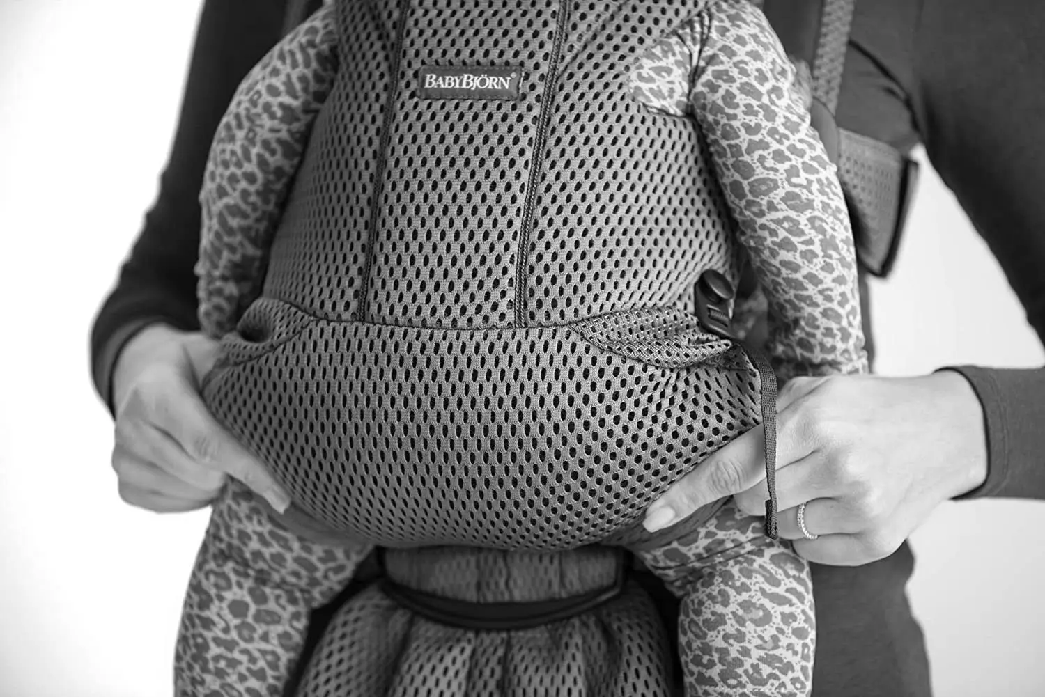 Кенгуру BabyBjorn 3D Mesh (Anthracite)