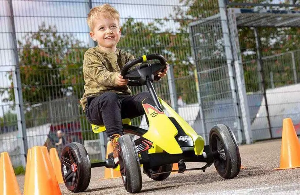 Carting cu pedale Berg 24.30.21.00 (Black/Yellow)