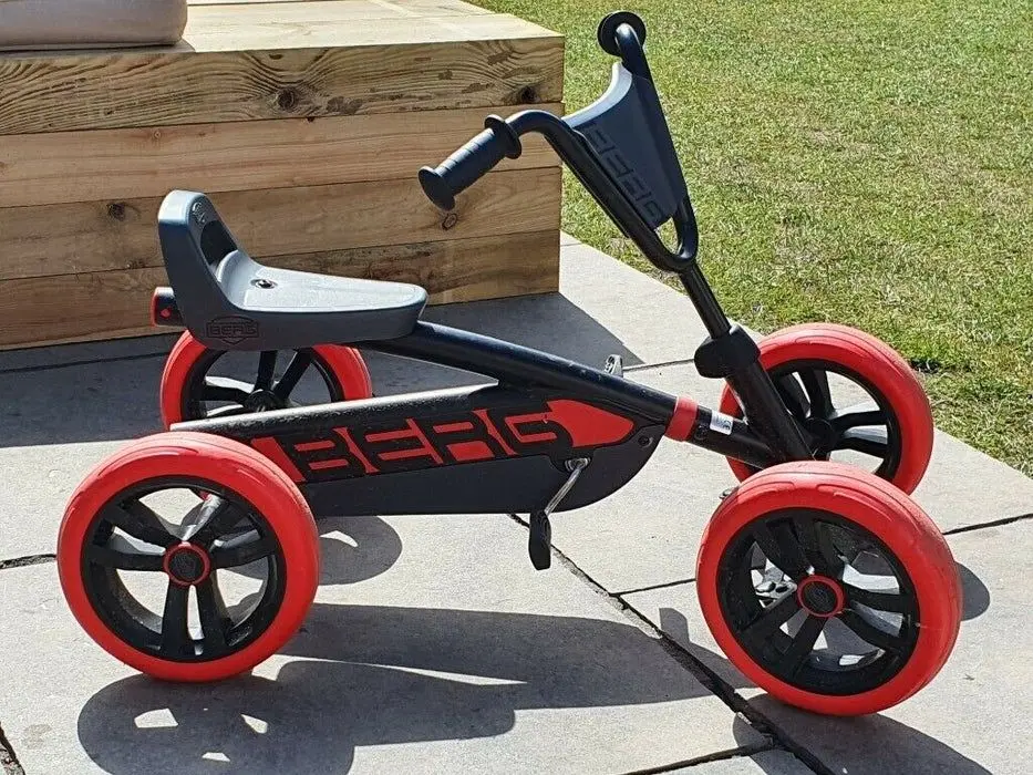 Carting cu pedale Berg Buzzy (Red/Black)