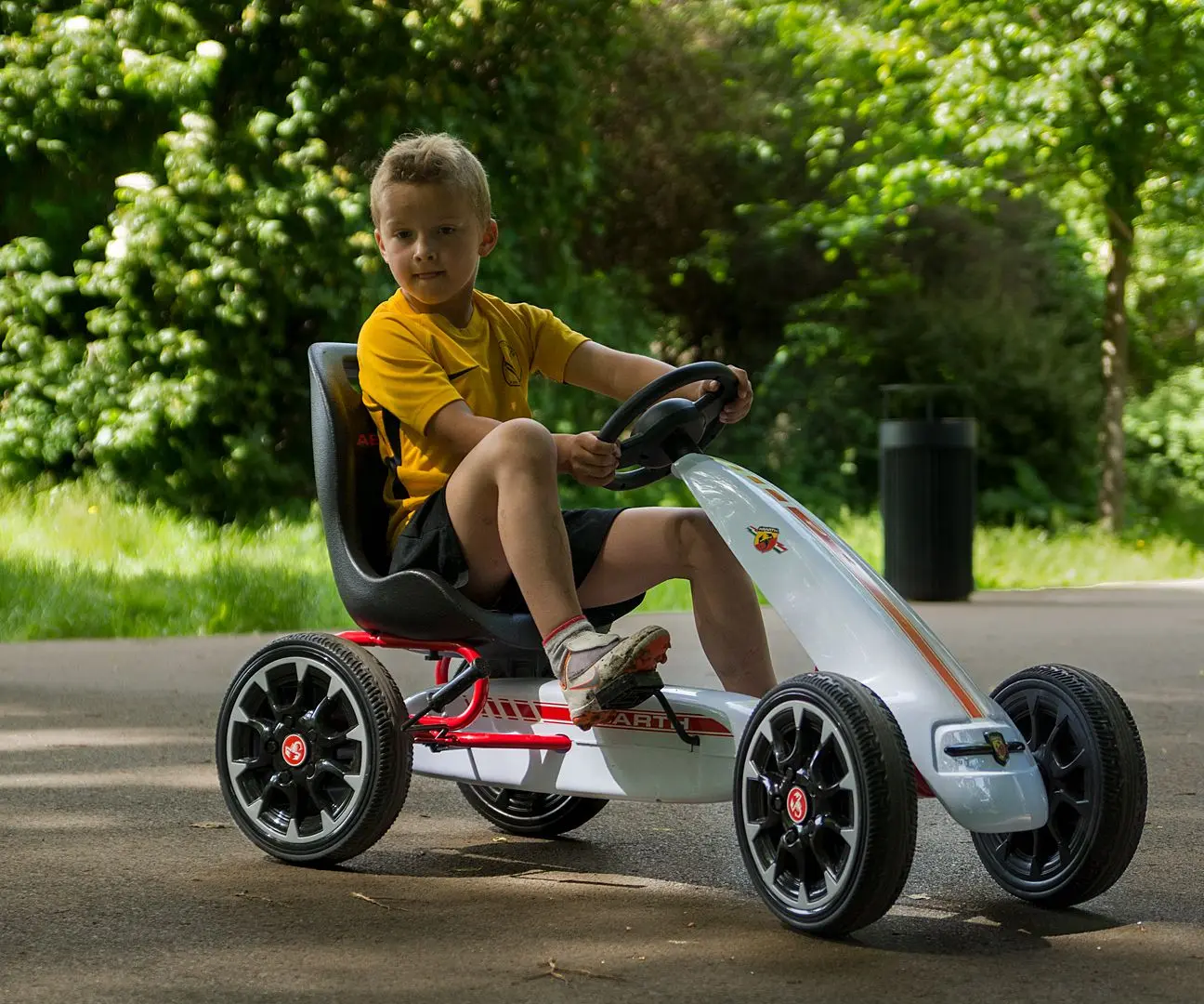 Carting cu pedale Milly Mally Go-kart Abarth (White)