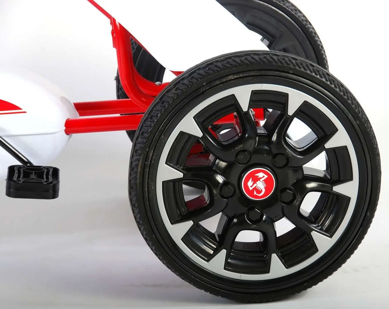 Carting cu pedale Ramiz Abarth (White)