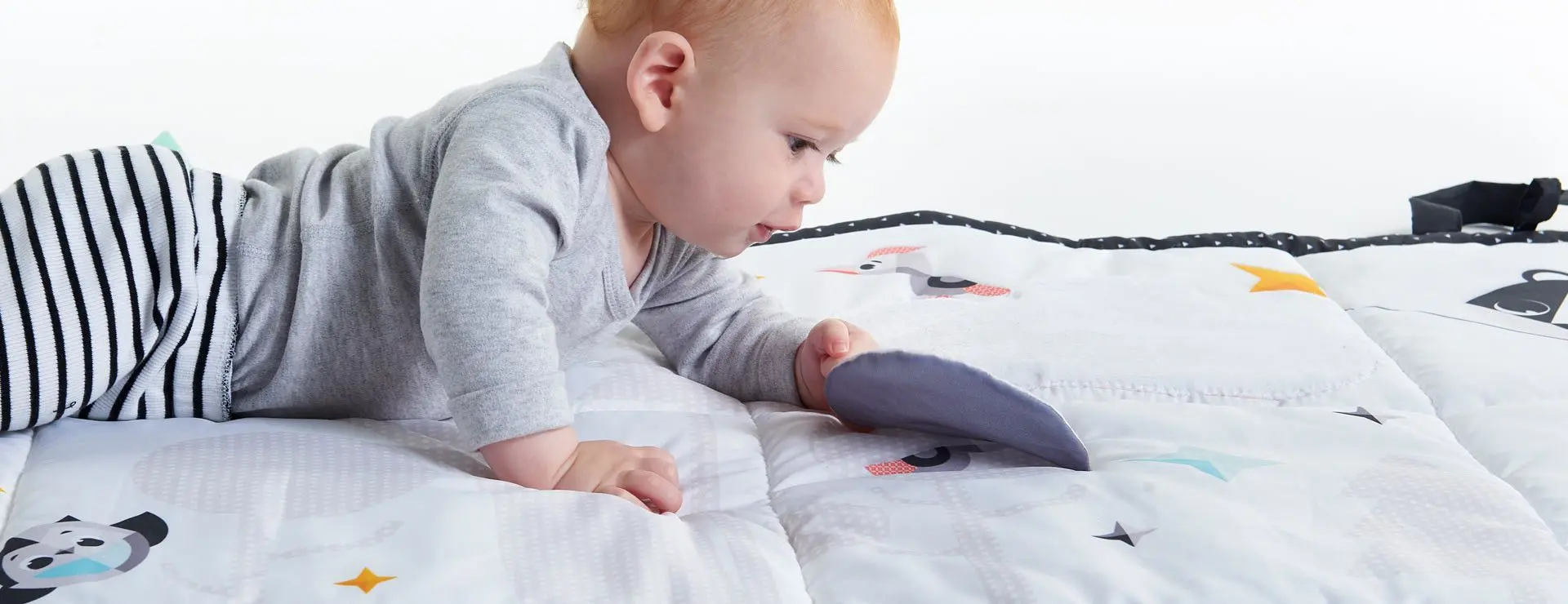 Игровой коврик Tiny Love Magical Tales Magical Tales (Black/White)