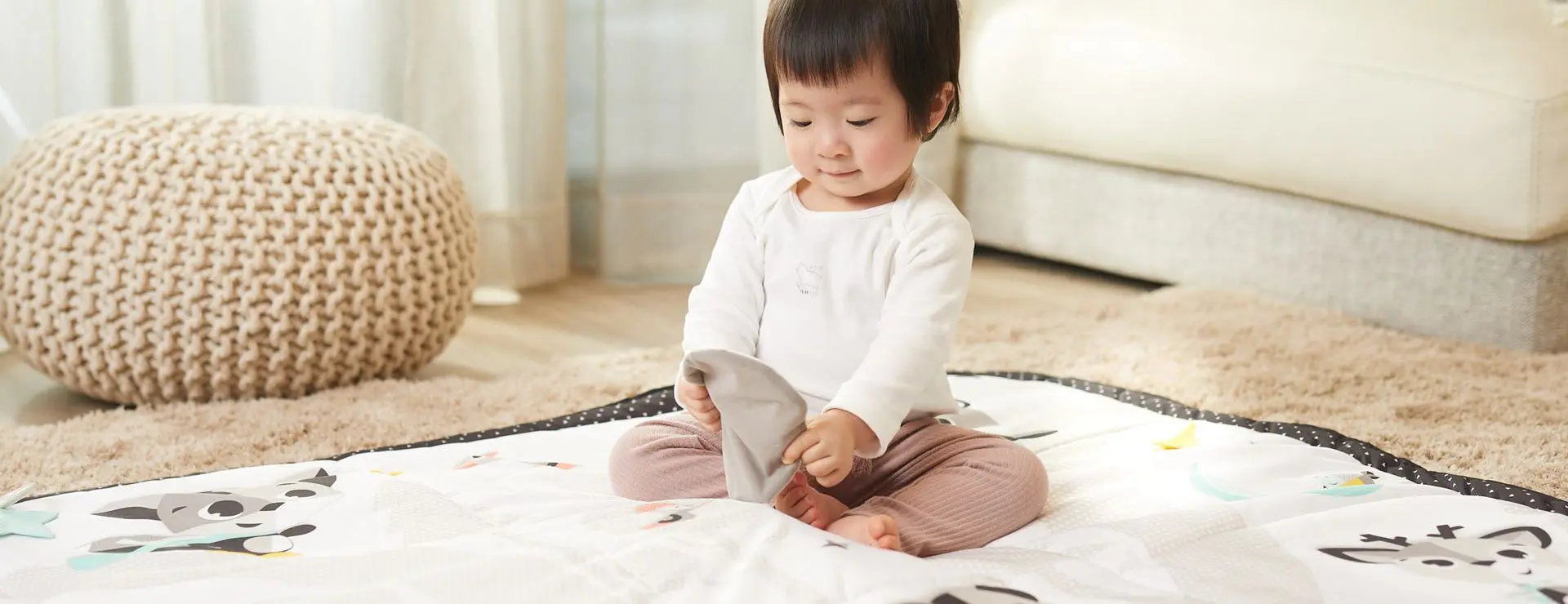 Игровой коврик Tiny Love Magical Tales Magical Tales (Black/White)