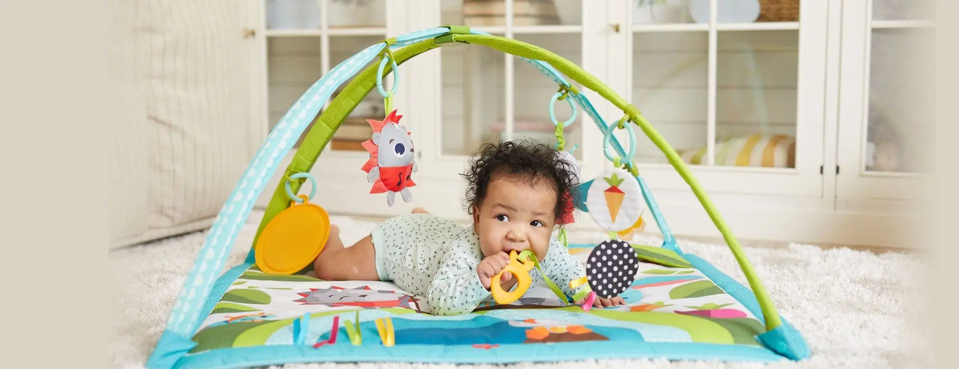 Covoras de joaca Tiny Love Meadow Days Gymini Sunny Day (Green/Blue)