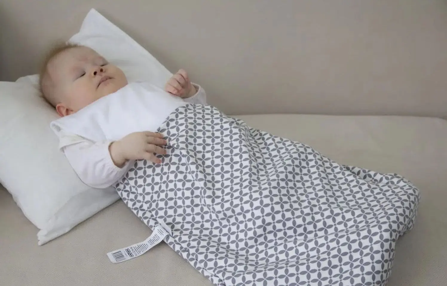 Sac de dormit BabyJem Art-676 (White/Grey)