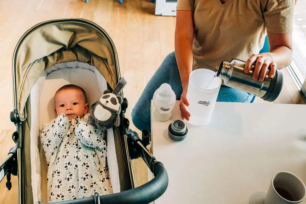 Набор подогреватель для бутылочек и бутылочка Tommee Tippee Closer to Nature 42300041 (White/Silver) - 3