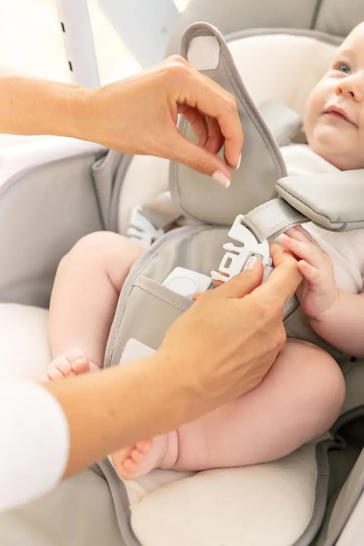 Стульчик для кормления 2в1 Caretero Indigo (Beige) - 12