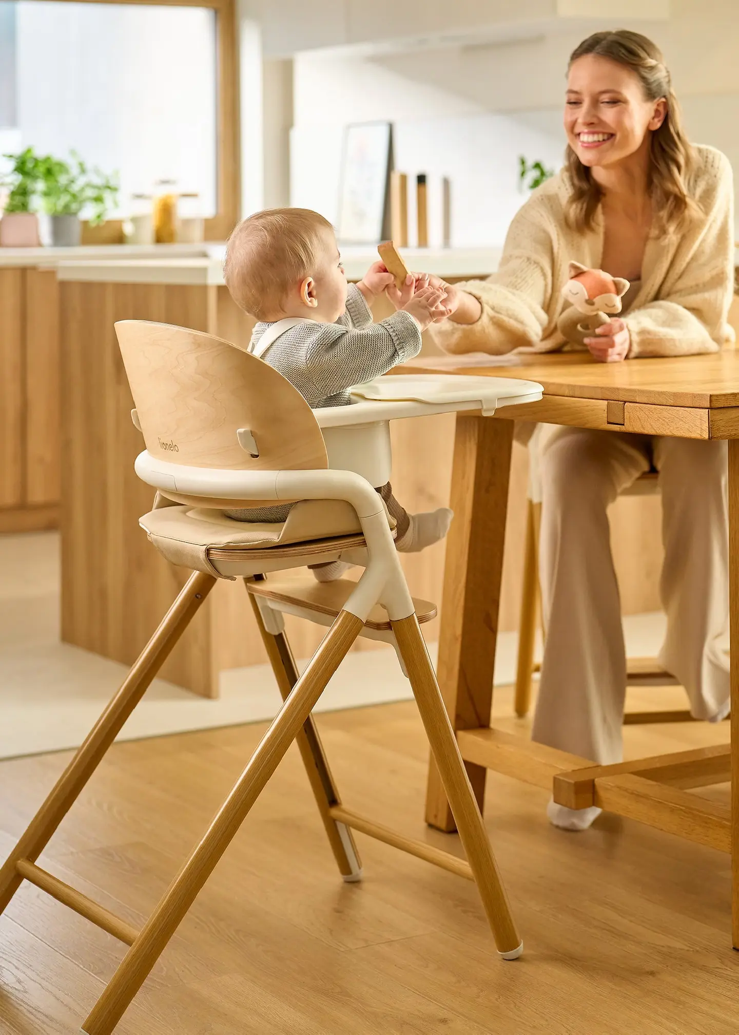 Scaun pentru hranire 3in1 Lionelo Celia (White/Natural) - 5