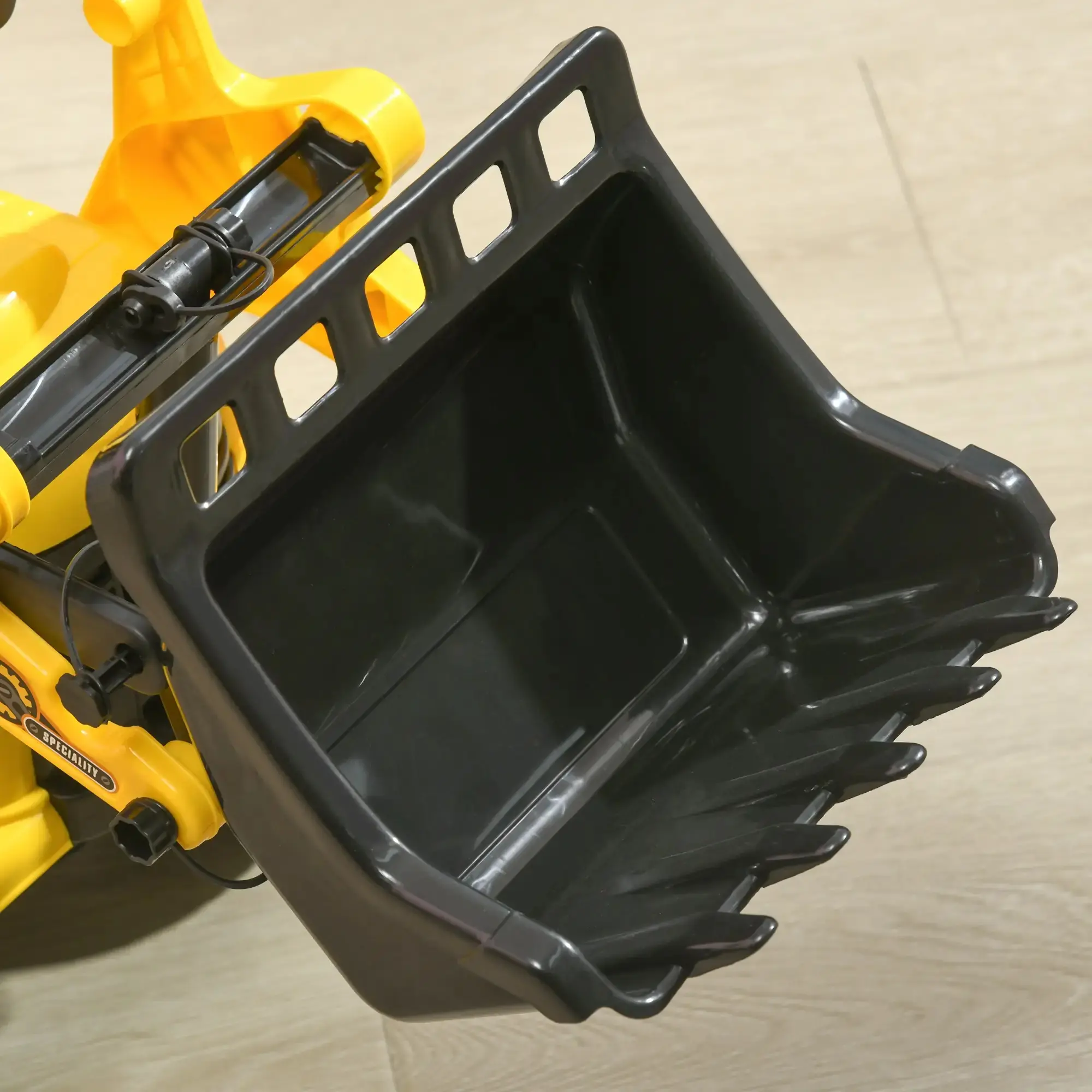 Толокар HomCom Excavator 301-058 (Yellow/Black) - 2