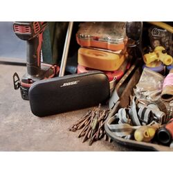 Портативная колонка Bose SoundLink Flex (Black) Thumb