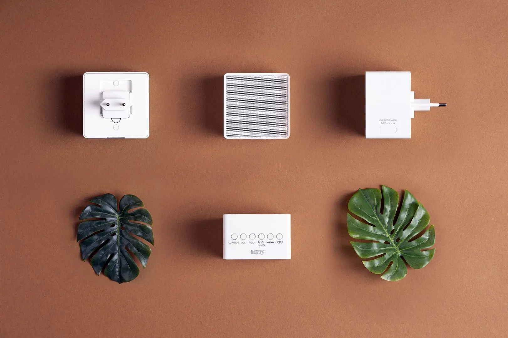 Radio Camry CR 1165 (White)