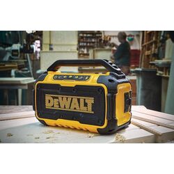 Портативная колонка Dewalt DCR011 (Yellow/Black) Thumb