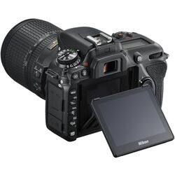 Aparat foto DSRL Nikon D7500 kit (18-140mm f/3.5-5.6G ED VR DX AF-S) Black Thumb