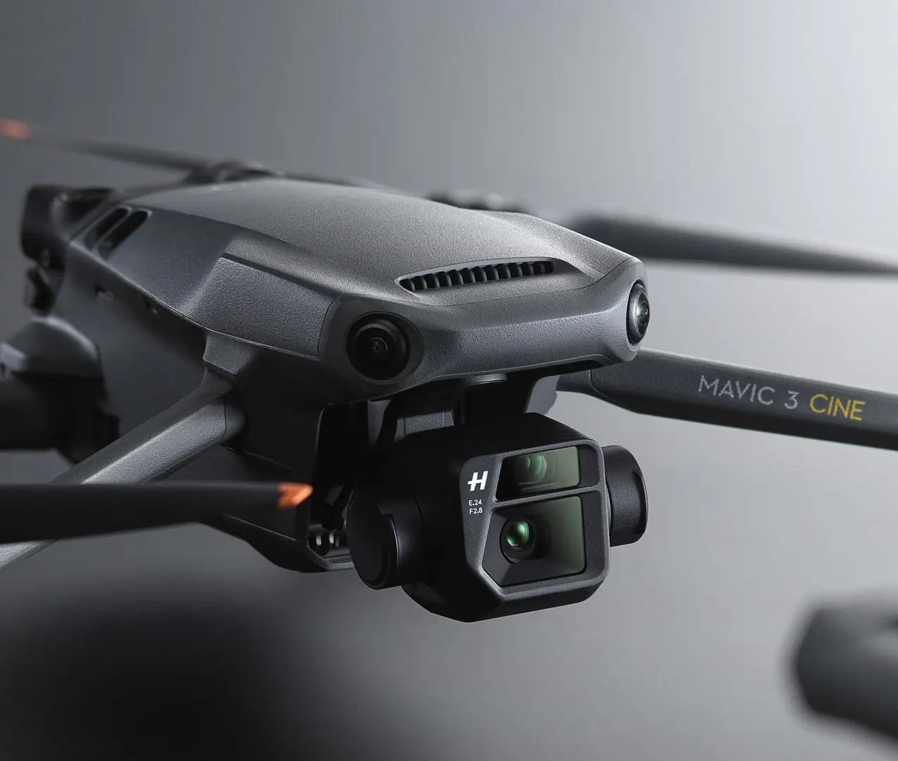 Quadcopter DJI Mavic 3 Cine Premium Combo (Grey)