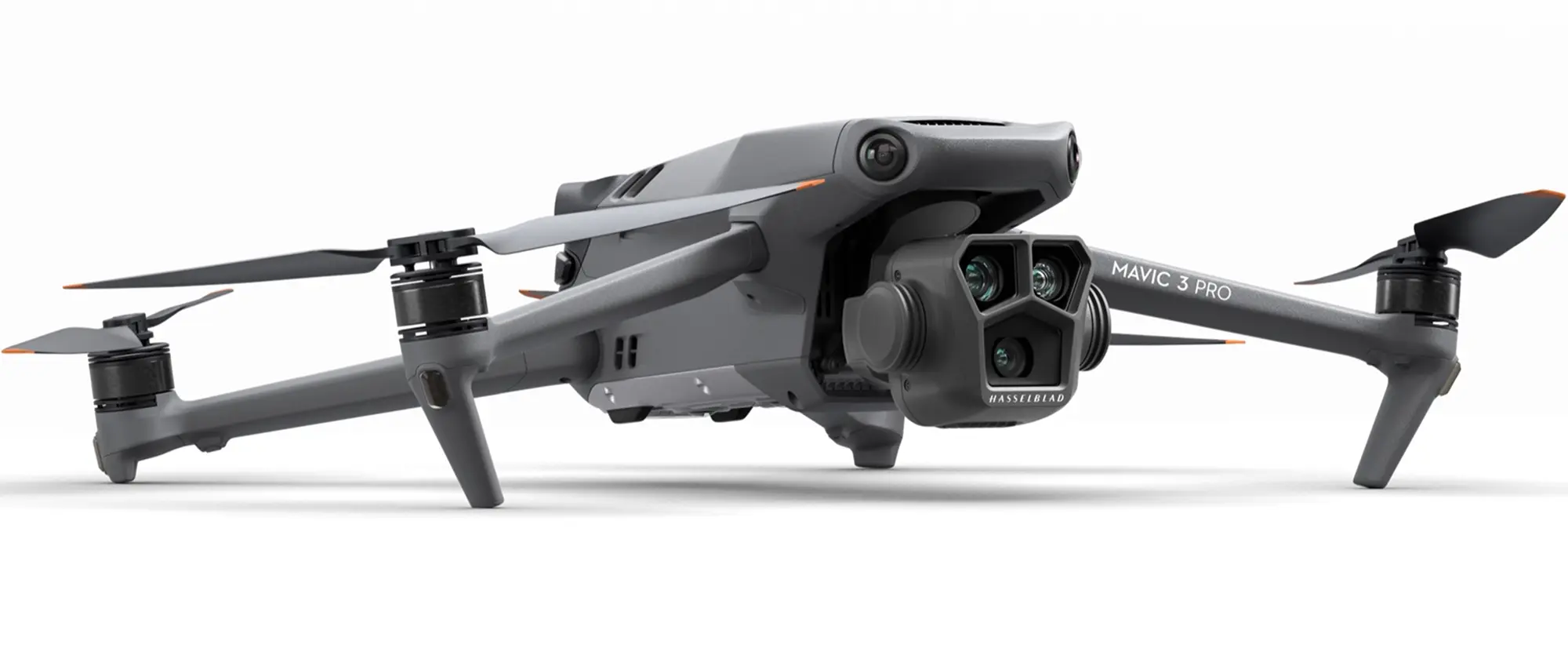 Quadcopter DJI Mavic 3 Pro Fly More Combo + Pro 5.5 (Gray)