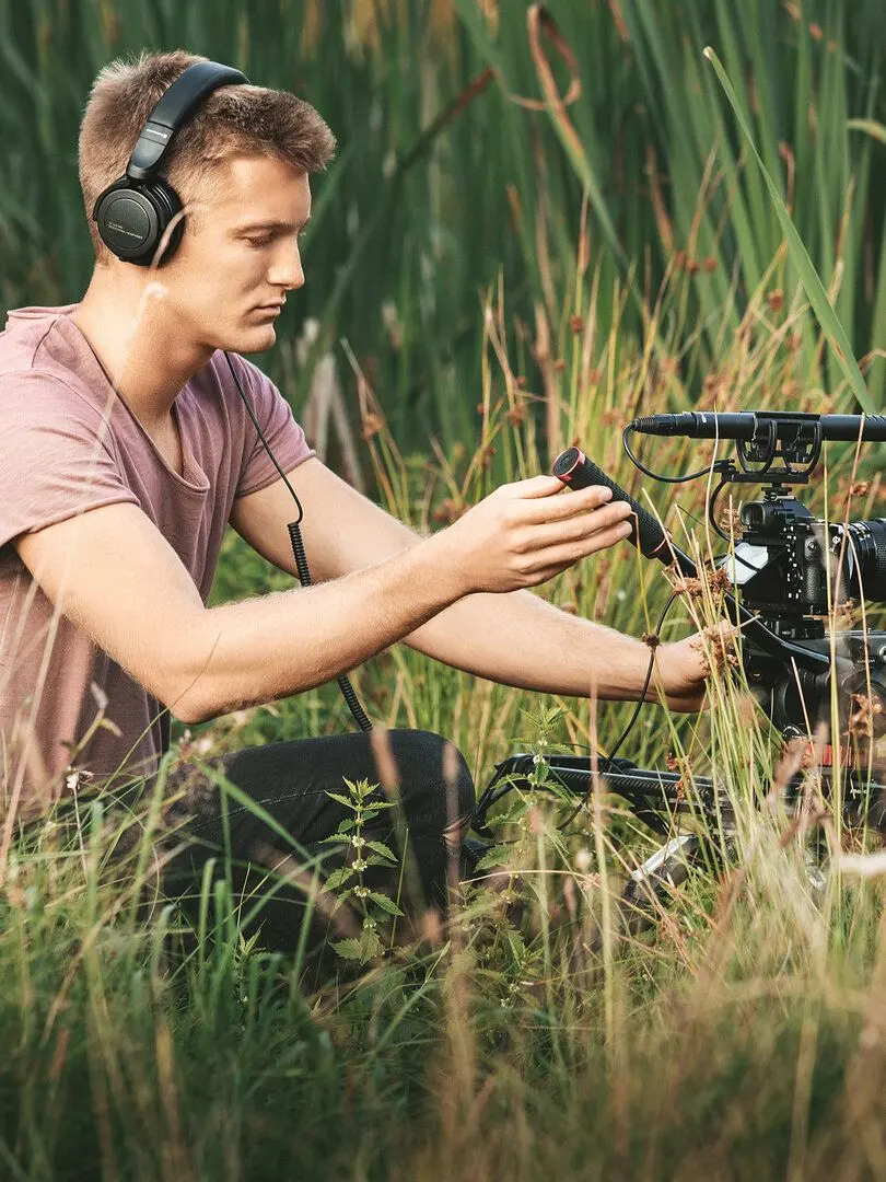 Наушники Beyerdynamic DT 240 Pro (Black) - 5