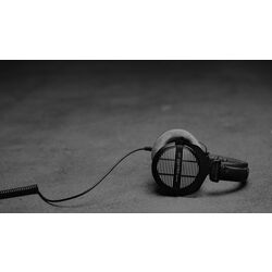 Casti Beyerdynamic DT 990 Pro (Black/Grey) Thumb